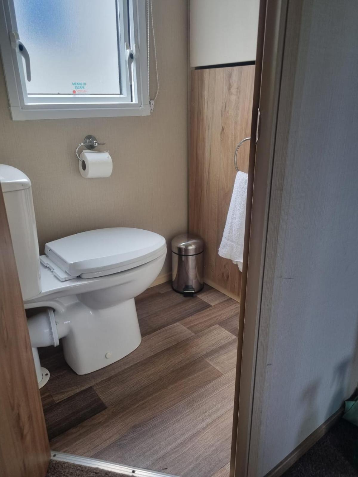 Newquay Bay Porth Caravan - 6 Berth Eksteriør bilde